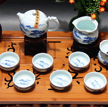 10頭手繪功夫茶具 云霧山水間的詩(shī)意茶道，廠家五折促銷傾情奉獻(xiàn)