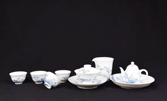 設(shè)計(jì)賦能，茶香四溢——首屆中國(guó)陶瓷茶具產(chǎn)品設(shè)計(jì)大賽頒獎(jiǎng)盛典在杭舉行，引領(lǐng)茶具消費(fèi)新潮流