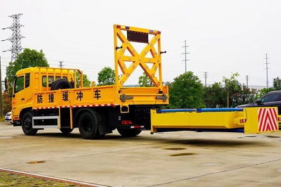 守護生命，安全護航——聚焦高速防撞緩沖車與救護車的專業應用與價值